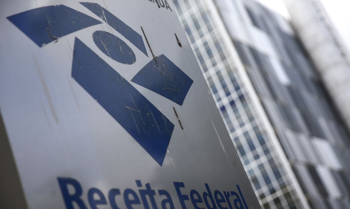 Restituições do IR batem recorde e chegam a R$ 41 bilhões em 2026